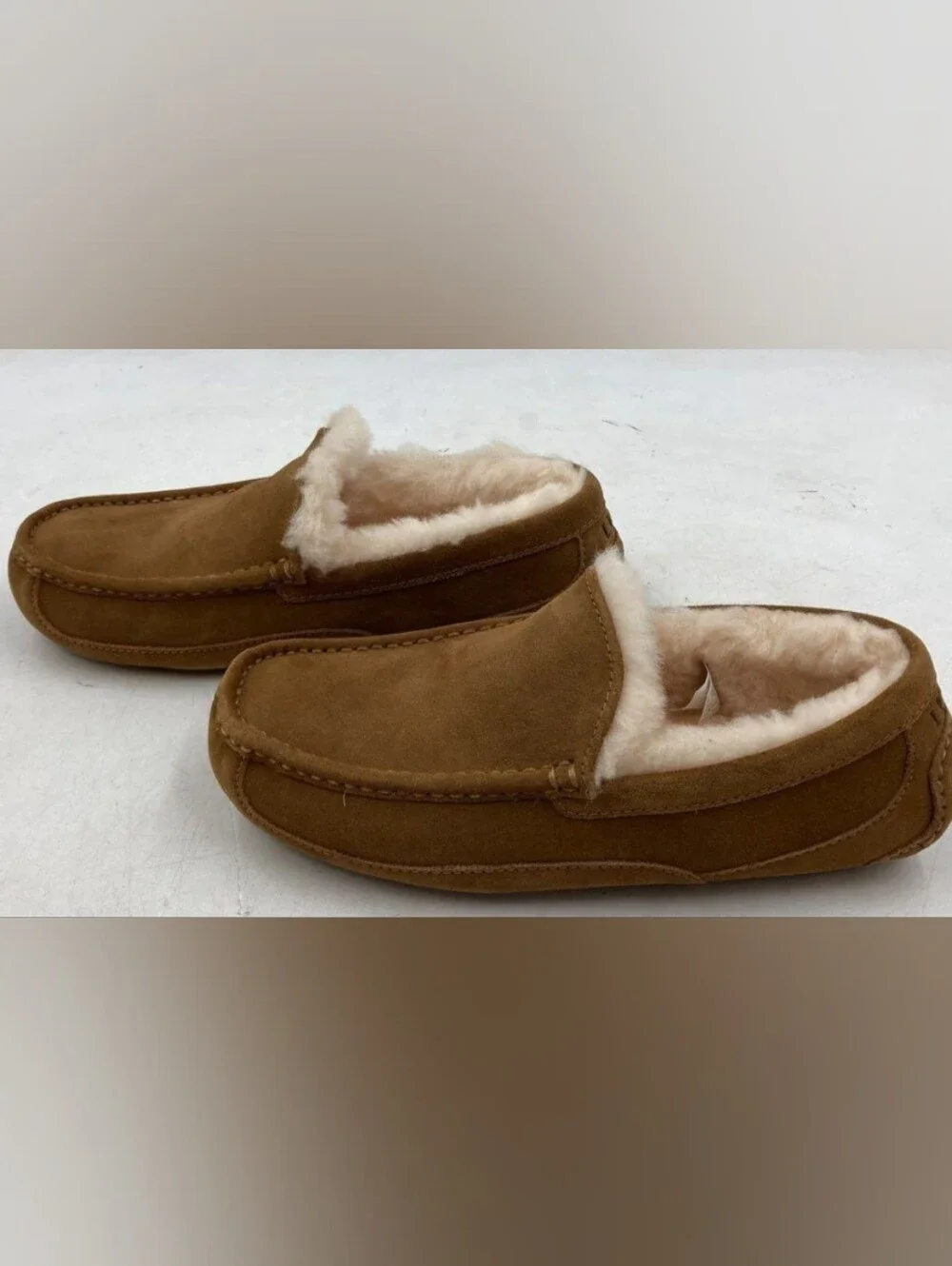 UGG Men's Ascot Moccasin Suede Chestnut Slippers Size 10 New MSRP $119.98